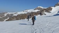 Clubfahrt Alpen 2019 Abstieg &uuml;ber Gletscher